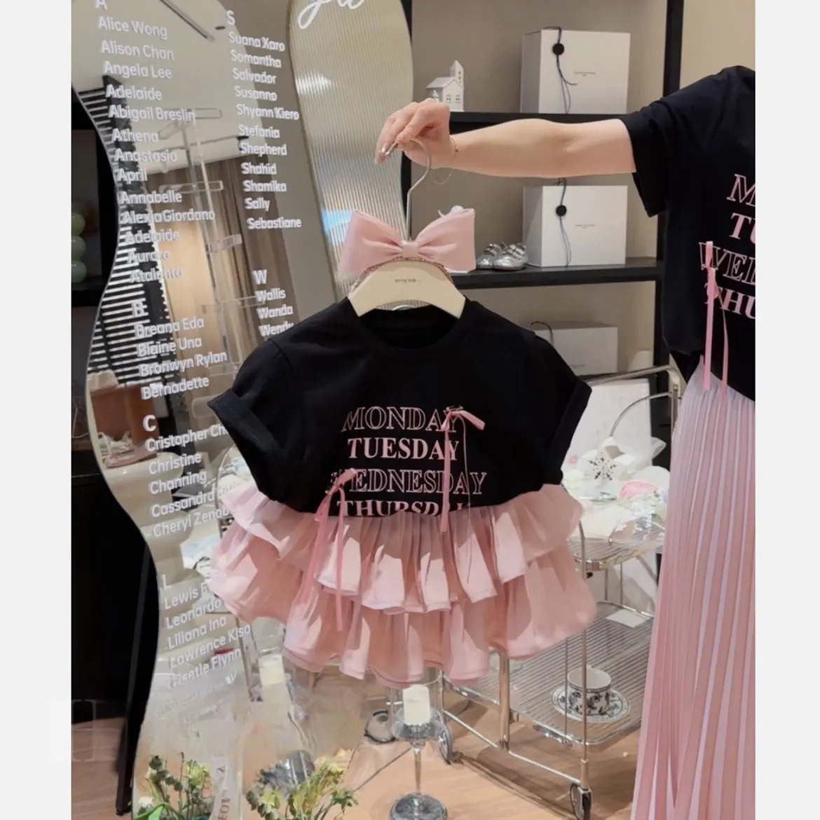 Girls' Pleated Skirt Western Style Letter T-shirt Two-piece Suit — photo 5