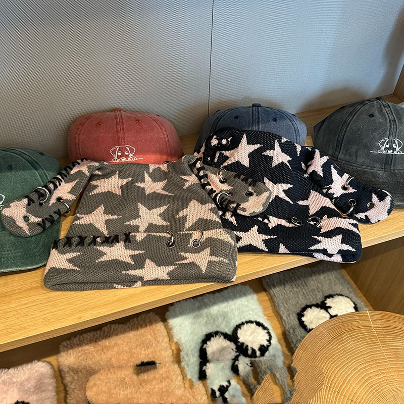 Yabifeng Metal Hoop Star Rabbit Ear Knitted Hat