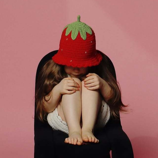 Sweet Strawberry-Shaped Baby Knitted Hat — photo 5