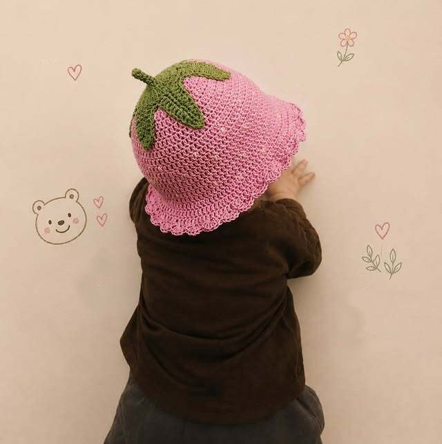 Sweet Strawberry-Shaped Baby Knitted Hat — photo 6