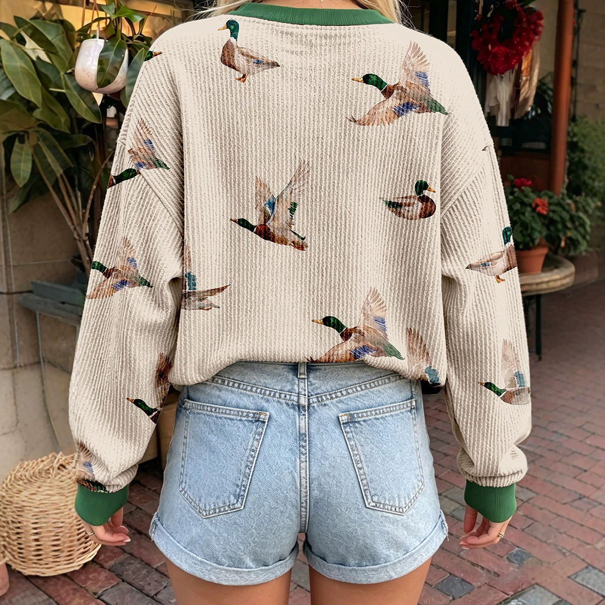 Womens Relaxed-fit Pullover Sweatshirt With An Animal Print — photo 6
