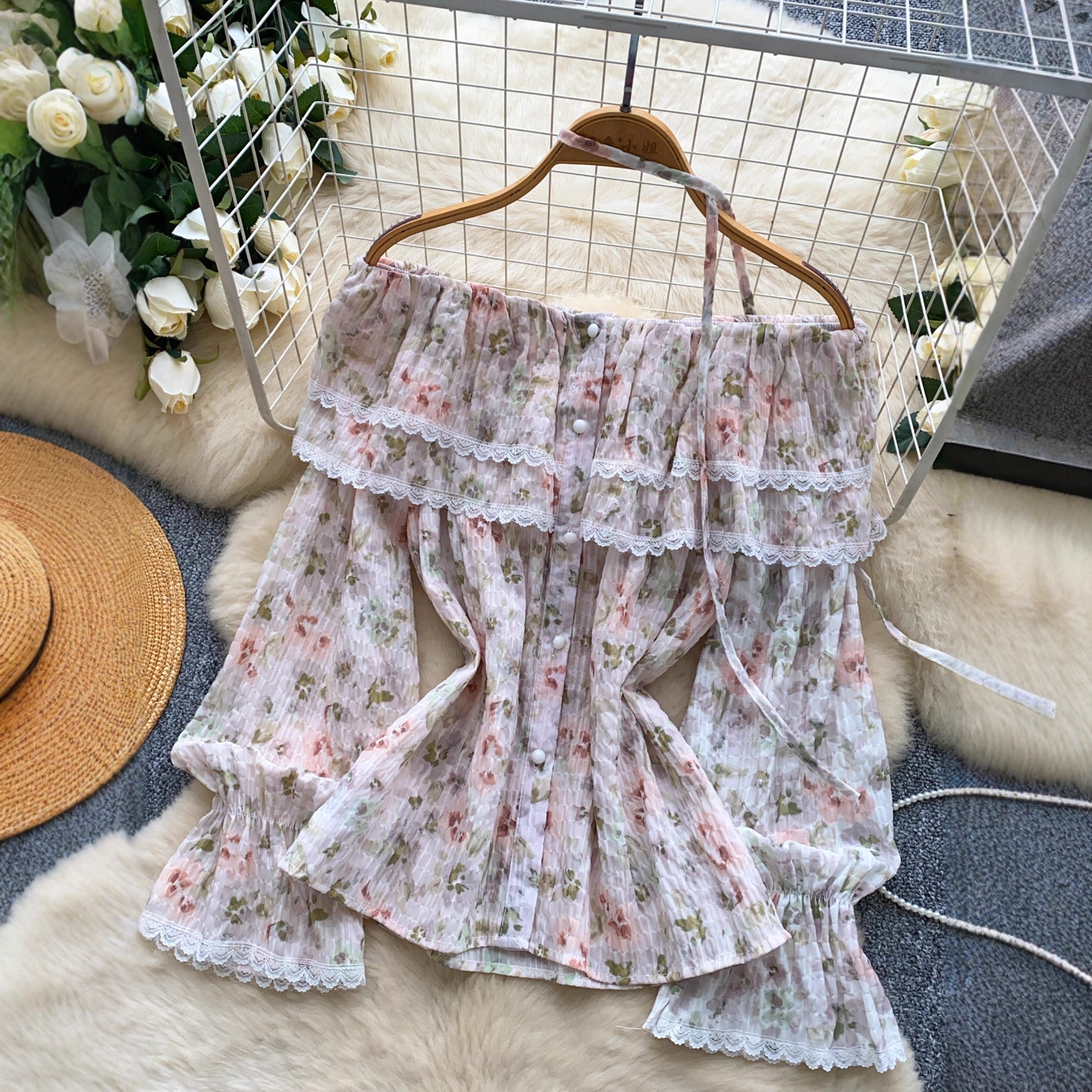 Womens Lace-Patchwork Ruffled Flare-Sleeve Floral Blouse — photo 5