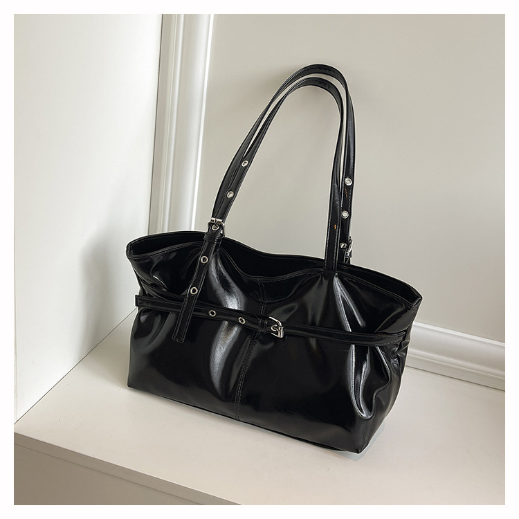 Retro Korean-style Leather-buckle Handbag With Shoulder Strap — photo 9