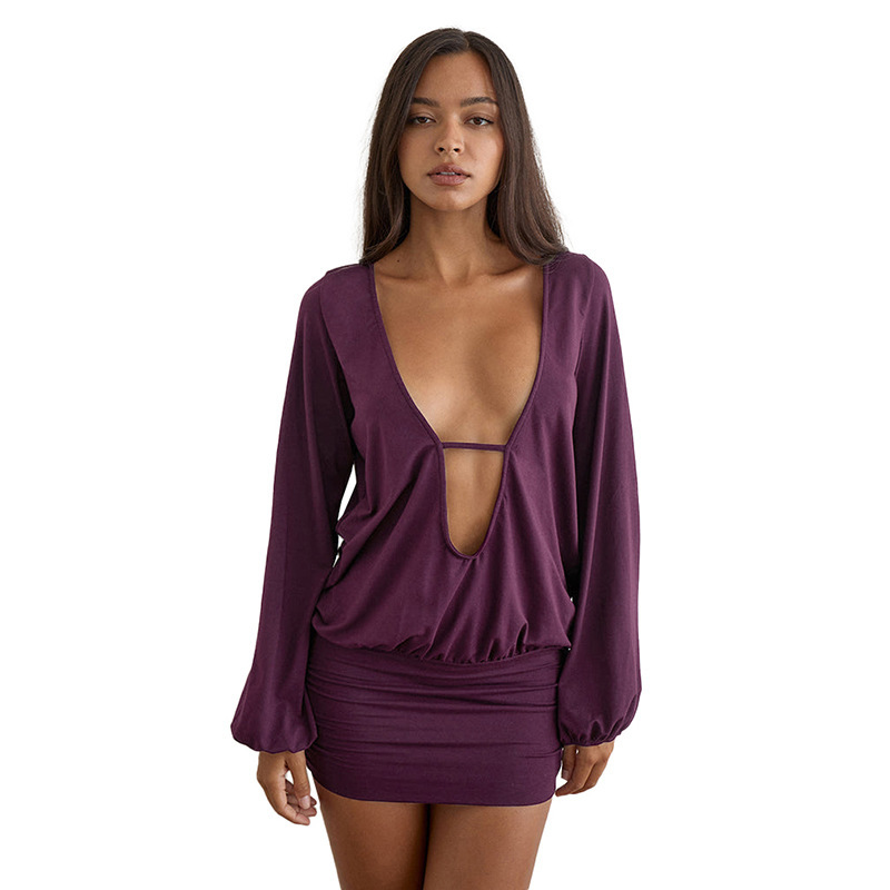 Solid-color V-neck Hollow-out Patchwork Waist-cinching Pleated Sheath Dress — photo 4