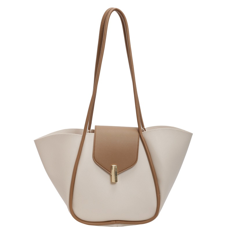 Large-Capacity Simple Versatile Commuter Shoulder Bag — photo 9